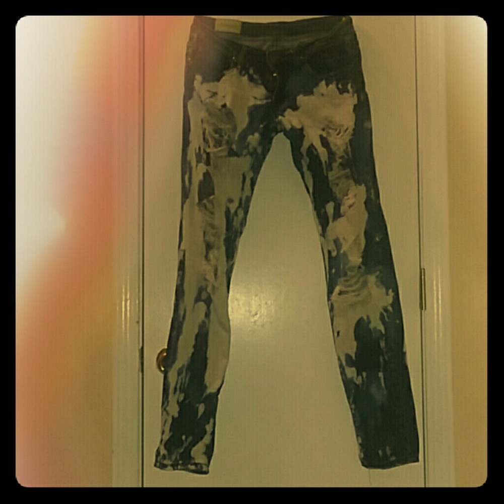 Bleached Ripped jeans